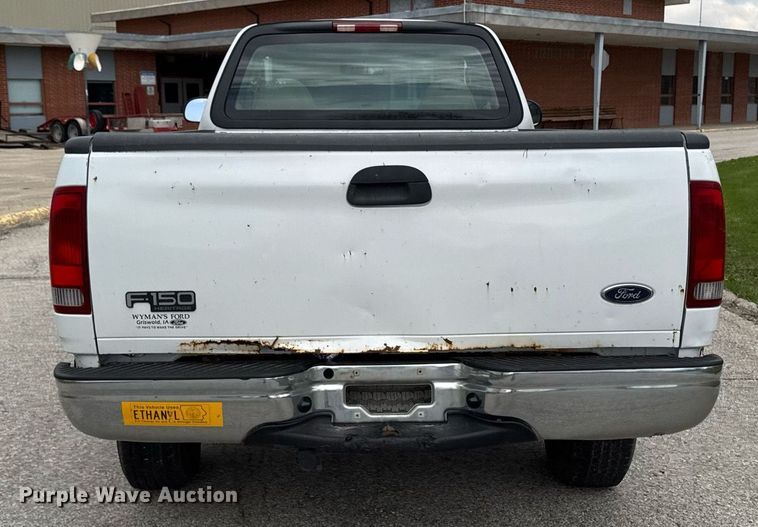 image for item EM3958 2004 Ford F150 XL pickup truck