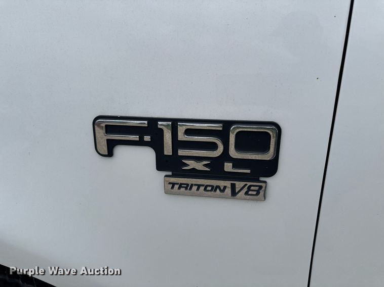 image for item EM3958 2004 Ford F150 XL pickup truck