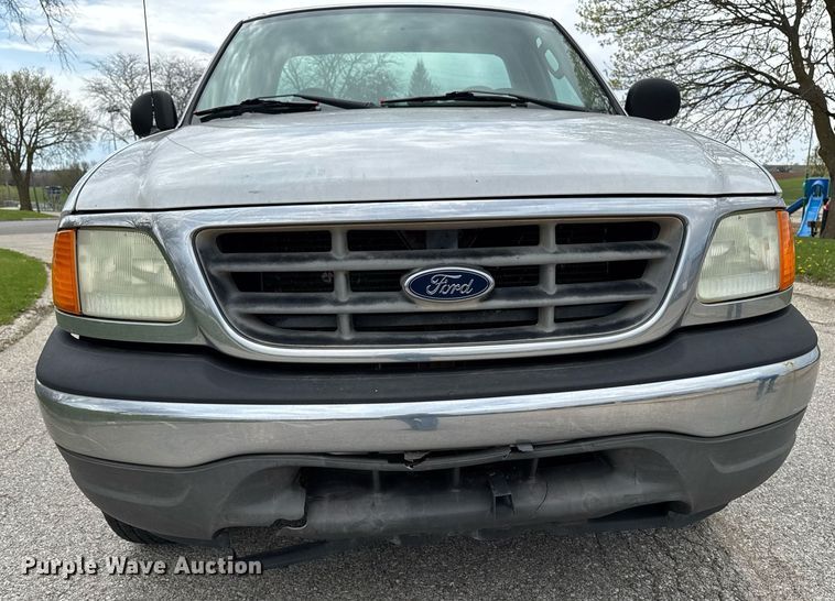 image for item EM3958 2004 Ford F150 XL pickup truck