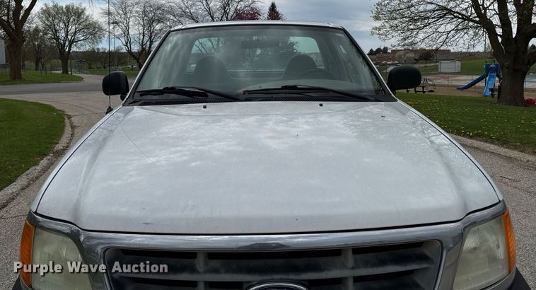 image for item EM3958 2004 Ford F150 XL pickup truck