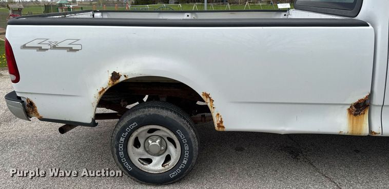 image for item EM3958 2004 Ford F150 XL pickup truck