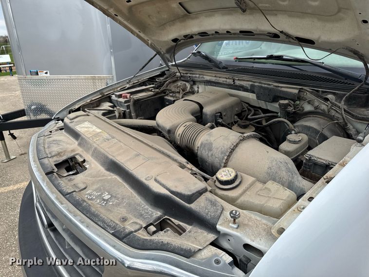 image for item EM3958 2004 Ford F150 XL pickup truck