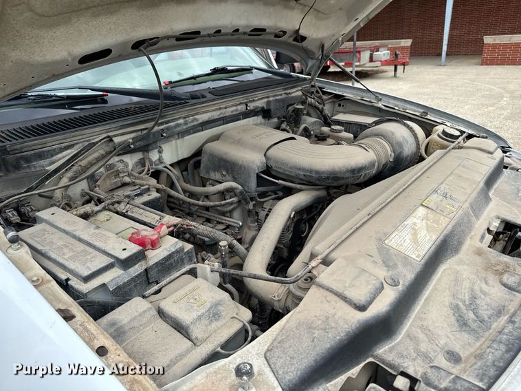 image for item EM3958 2004 Ford F150 XL pickup truck