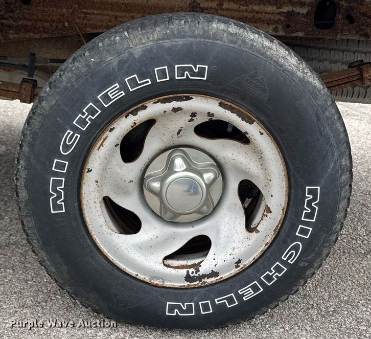 image for item EM3958 2004 Ford F150 XL pickup truck