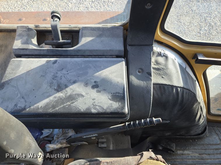 image for item EM7018 Ford 6610 Tiger Special  tractor