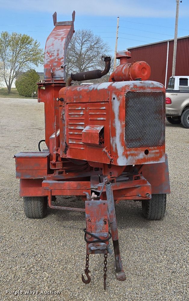 image for item EM7023 Wood chipper