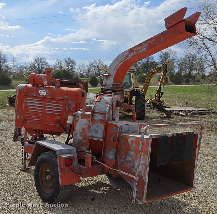 image for item EM7023 Wood chipper