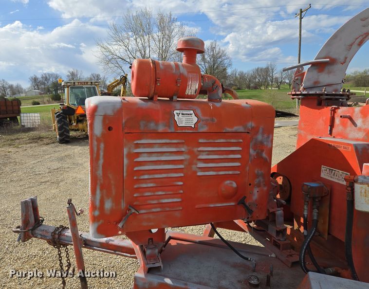 image for item EM7023 Wood chipper