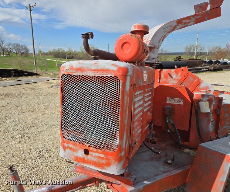 image for item EM7023 Wood chipper