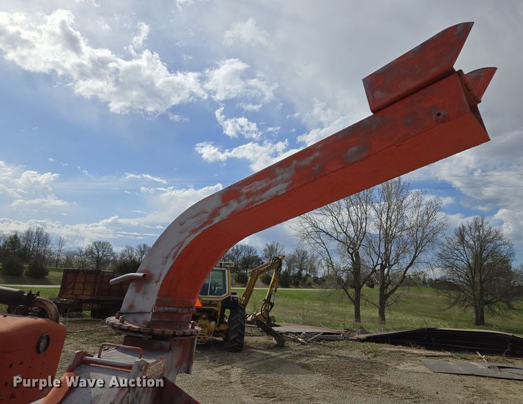 image for item EM7023 Wood chipper