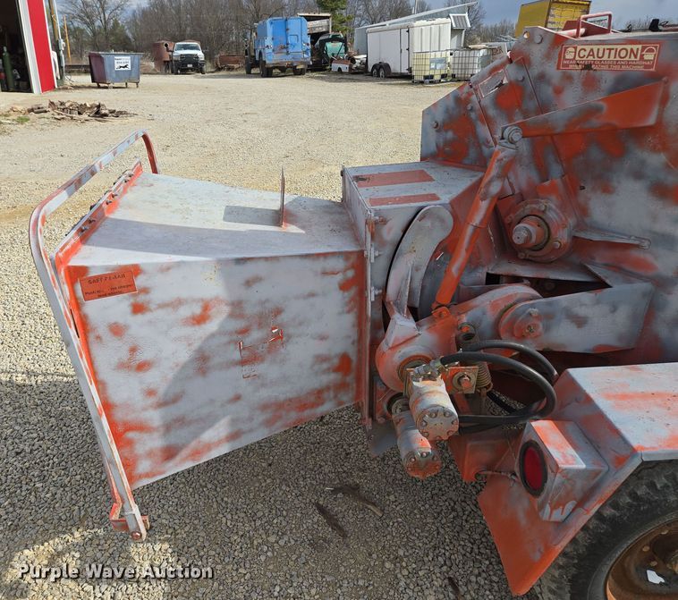 image for item EM7023 Wood chipper