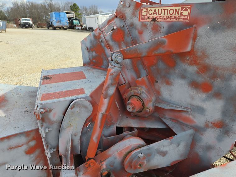 image for item EM7023 Wood chipper