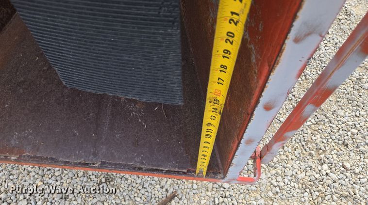 image for item EM7023 Wood chipper