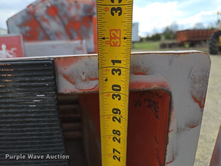 image for item EM7023 Wood chipper