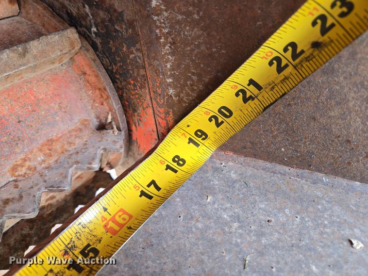 image for item EM7023 Wood chipper