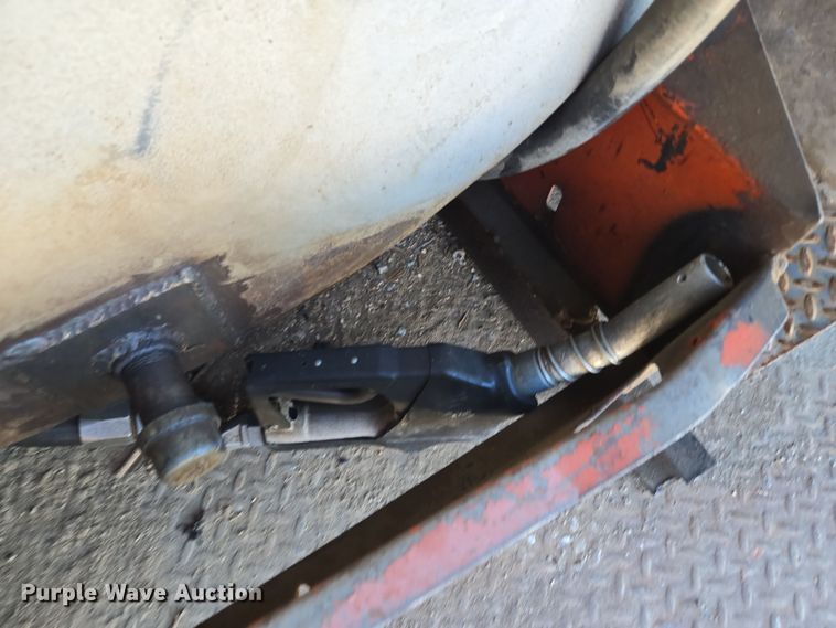 image for item EM7024 1981 International  1854 utility / service truck