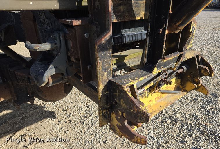 image for item EM7024 1981 International  1854 utility / service truck