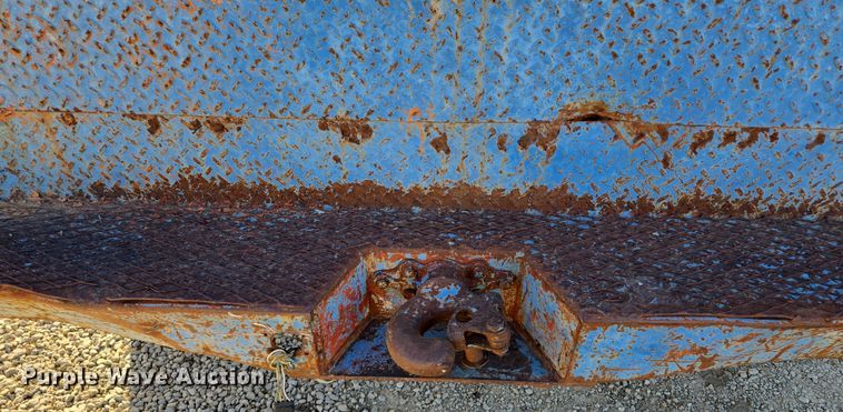 image for item EM7024 1981 International  1854 utility / service truck