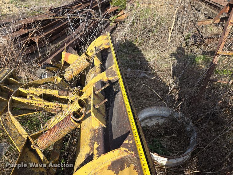 image for item EM7024 1981 International  1854 utility / service truck