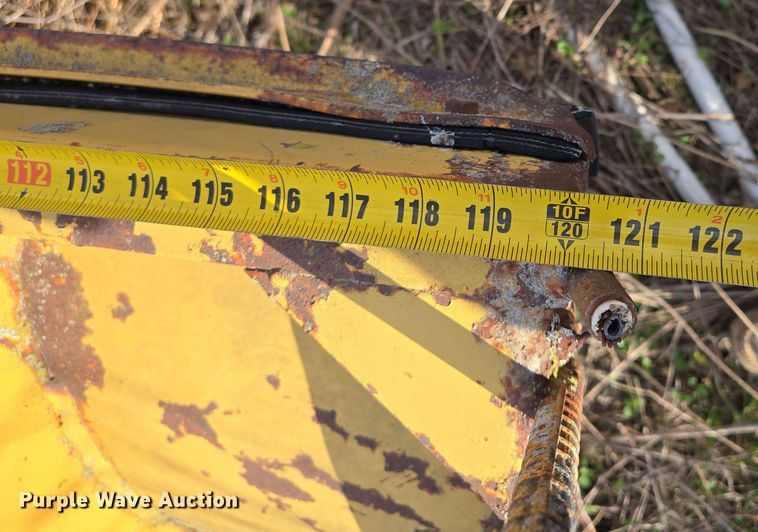 image for item EM7024 1981 International  1854 utility / service truck