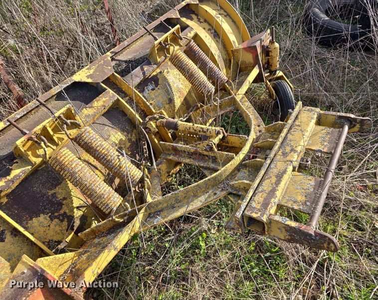 image for item EM7024 1981 International  1854 utility / service truck