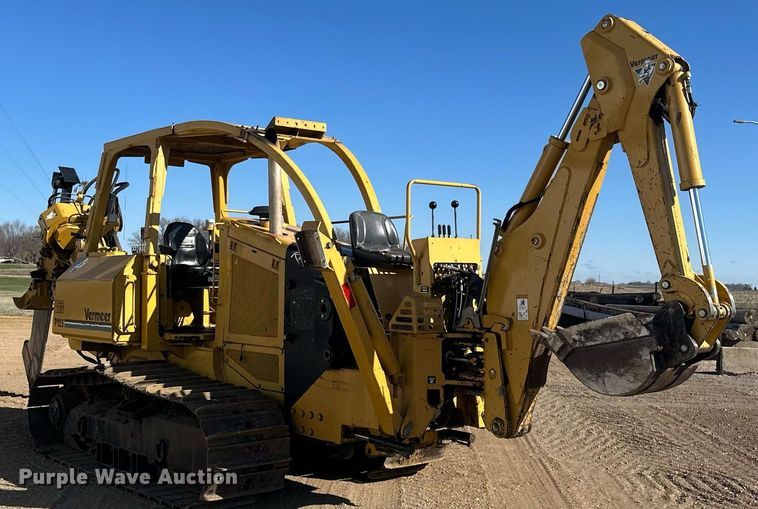 image for item EN3015 1999 Vermeer  P125 Renegade vibratory cable plow