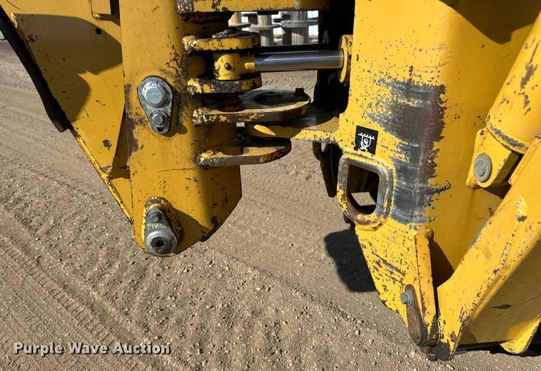 image for item EN3015 1999 Vermeer  P125 Renegade vibratory cable plow