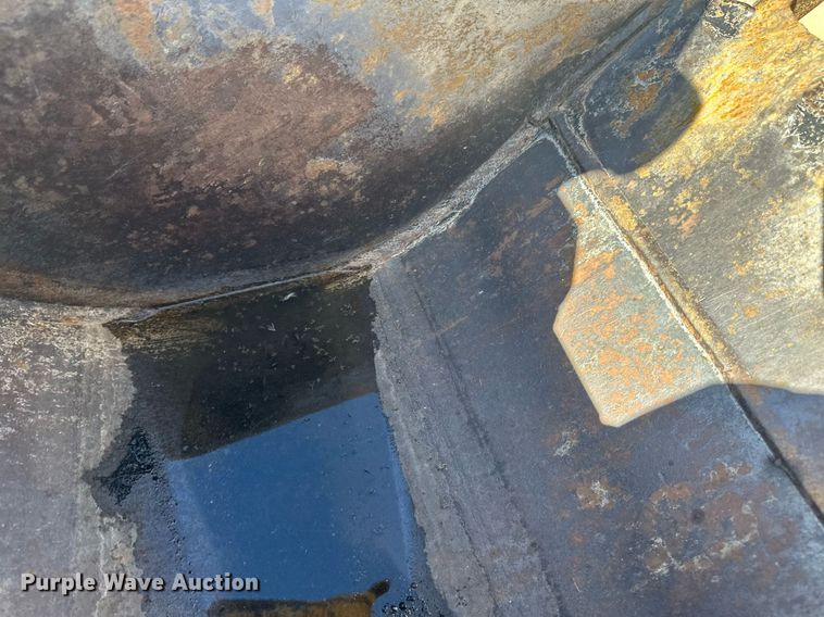 image for item EN3015 1999 Vermeer  P125 Renegade vibratory cable plow