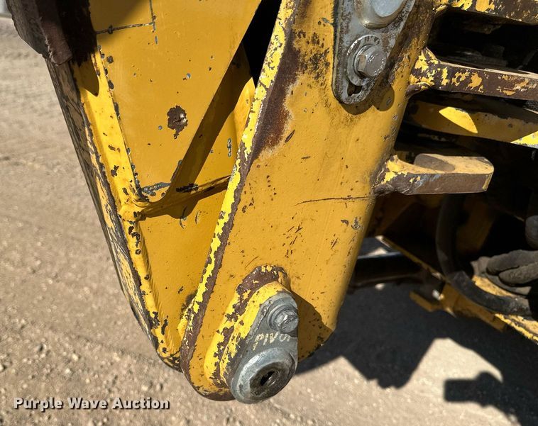 image for item EN3015 1999 Vermeer  P125 Renegade vibratory cable plow