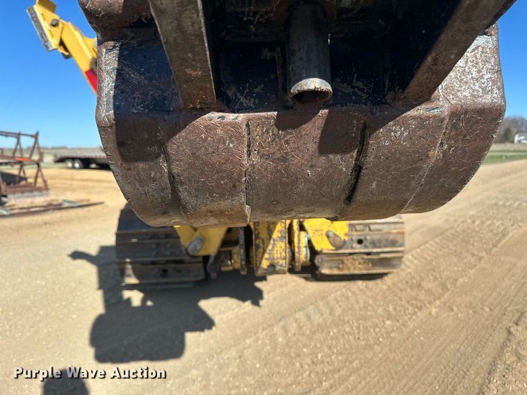 image for item EN3015 1999 Vermeer  P125 Renegade vibratory cable plow