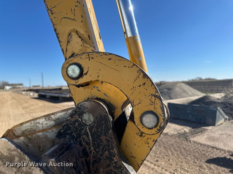 image for item EN3015 1999 Vermeer  P125 Renegade vibratory cable plow