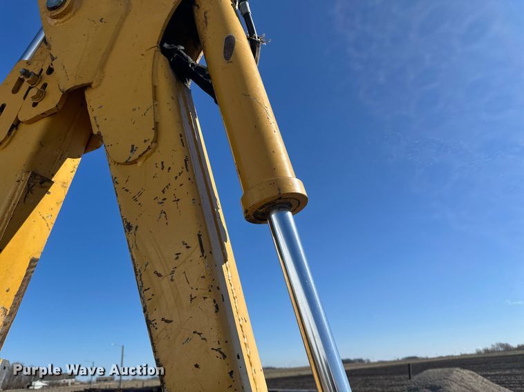 image for item EN3015 1999 Vermeer  P125 Renegade vibratory cable plow