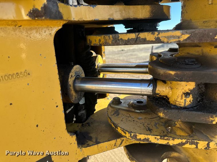 image for item EN3015 1999 Vermeer  P125 Renegade vibratory cable plow