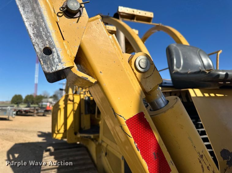 image for item EN3015 1999 Vermeer  P125 Renegade vibratory cable plow