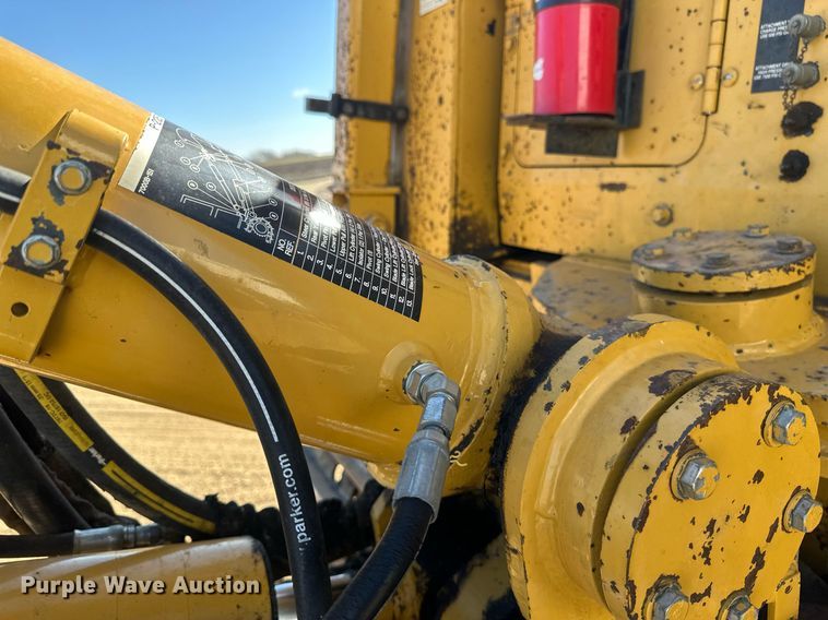 image for item EN3015 1999 Vermeer  P125 Renegade vibratory cable plow