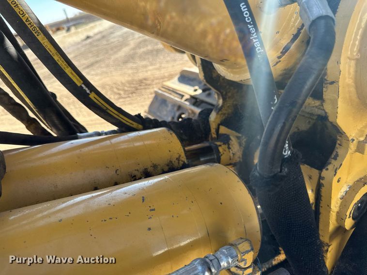 image for item EN3015 1999 Vermeer  P125 Renegade vibratory cable plow