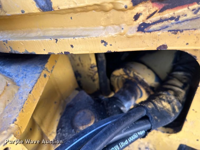 image for item EN3015 1999 Vermeer  P125 Renegade vibratory cable plow