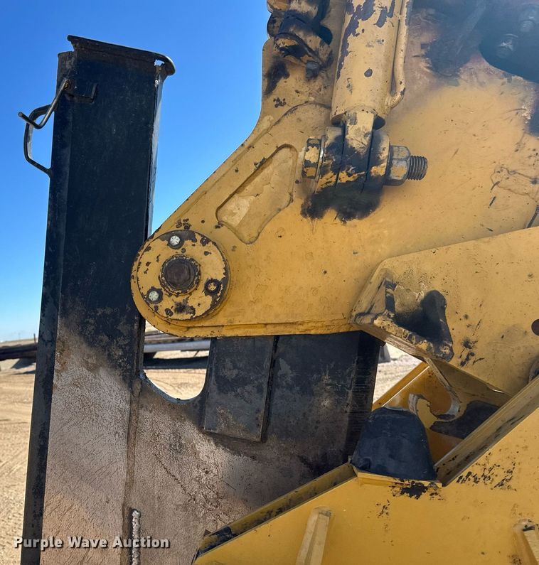 image for item EN3015 1999 Vermeer  P125 Renegade vibratory cable plow