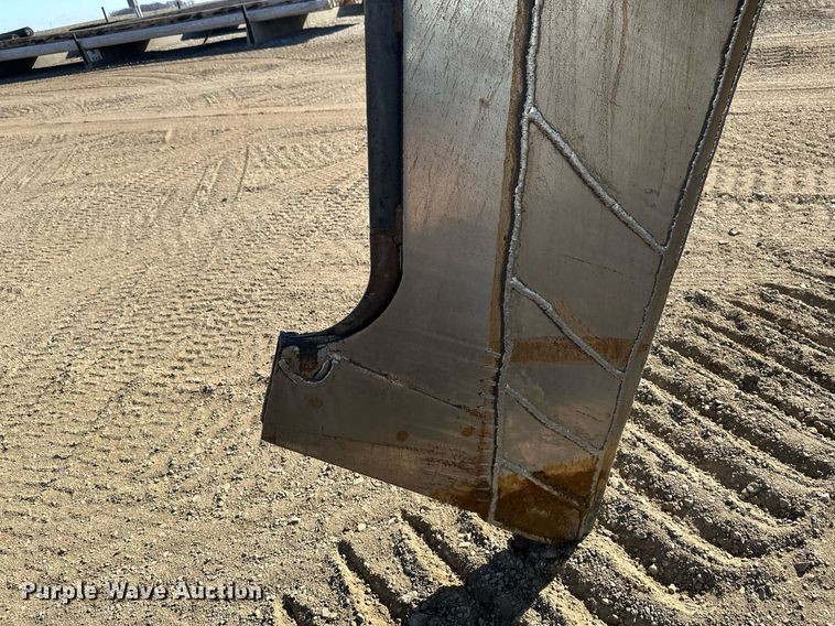 image for item EN3015 1999 Vermeer  P125 Renegade vibratory cable plow