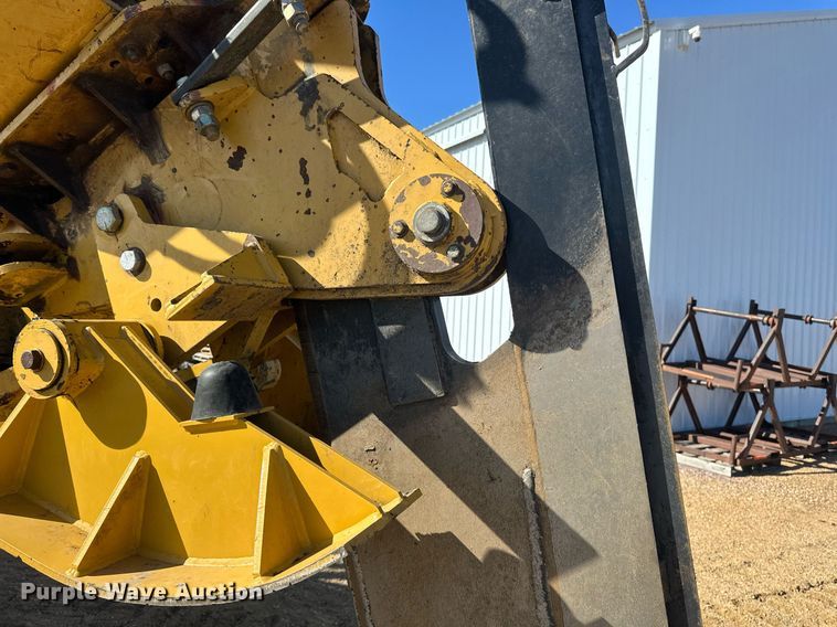 image for item EN3015 1999 Vermeer  P125 Renegade vibratory cable plow