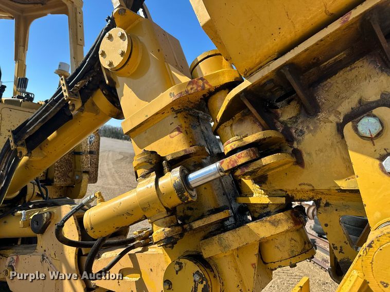 image for item EN3015 1999 Vermeer  P125 Renegade vibratory cable plow