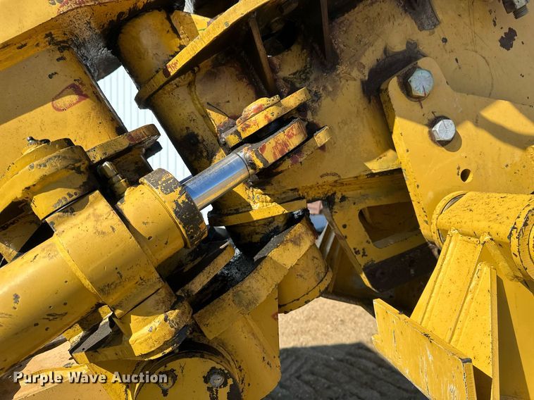 image for item EN3015 1999 Vermeer  P125 Renegade vibratory cable plow