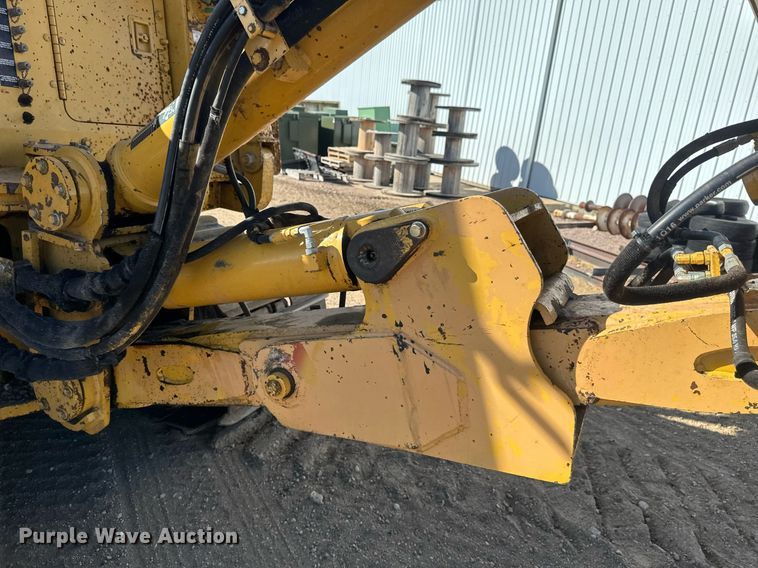 image for item EN3015 1999 Vermeer  P125 Renegade vibratory cable plow