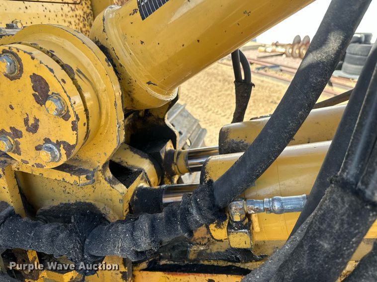 image for item EN3015 1999 Vermeer  P125 Renegade vibratory cable plow