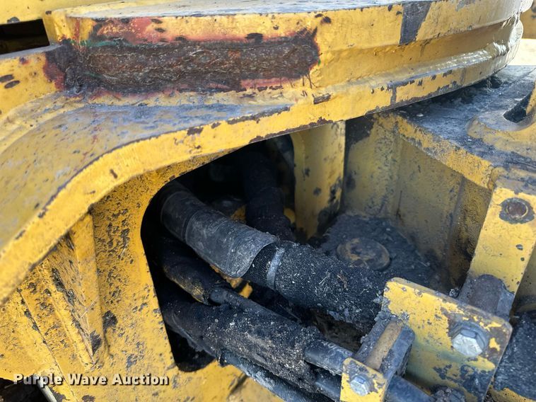 image for item EN3015 1999 Vermeer  P125 Renegade vibratory cable plow