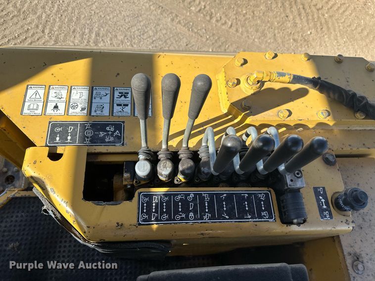 image for item EN3015 1999 Vermeer  P125 Renegade vibratory cable plow