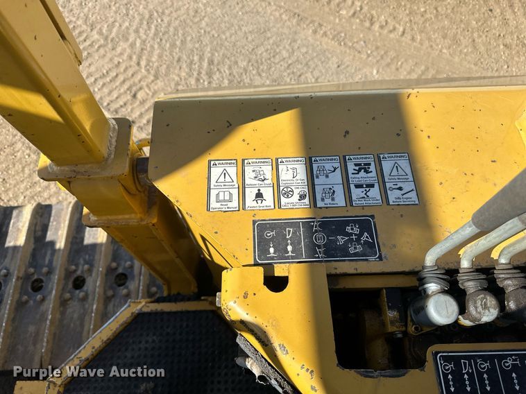 image for item EN3015 1999 Vermeer  P125 Renegade vibratory cable plow