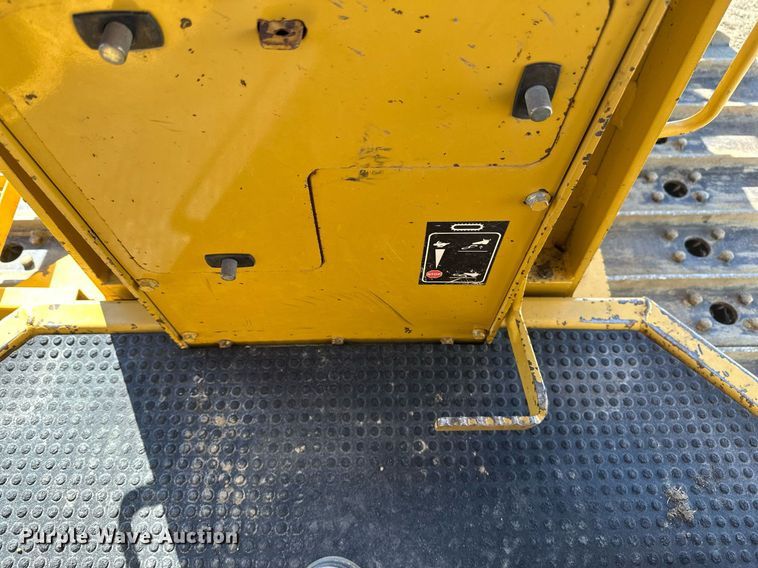 image for item EN3015 1999 Vermeer  P125 Renegade vibratory cable plow