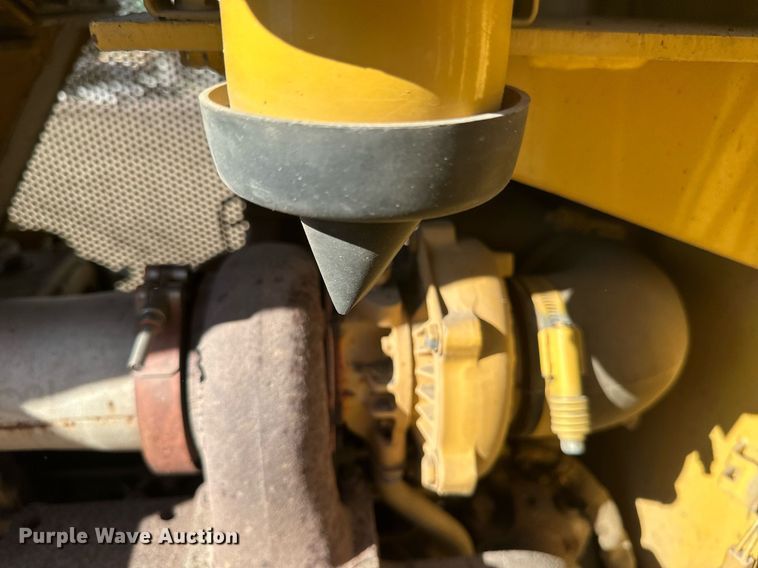 image for item EN3015 1999 Vermeer  P125 Renegade vibratory cable plow