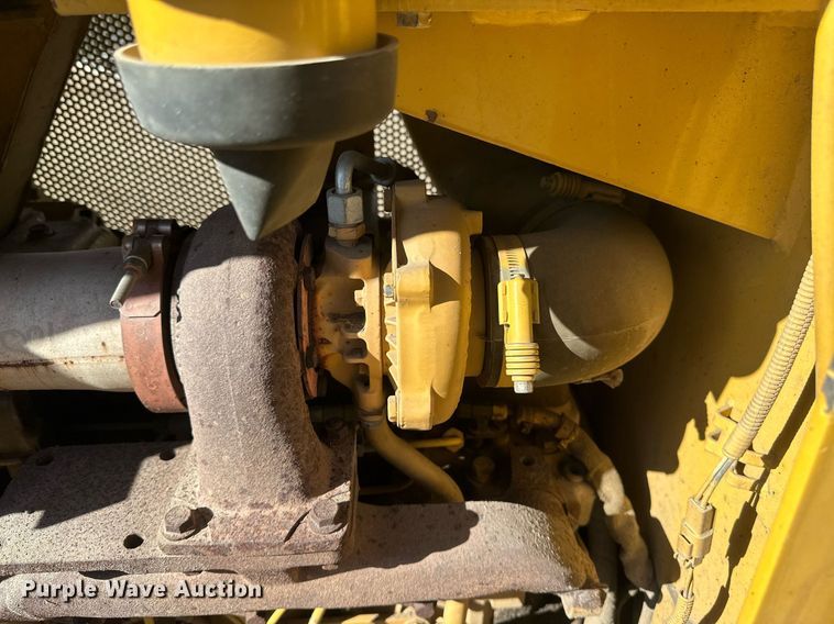 image for item EN3015 1999 Vermeer  P125 Renegade vibratory cable plow